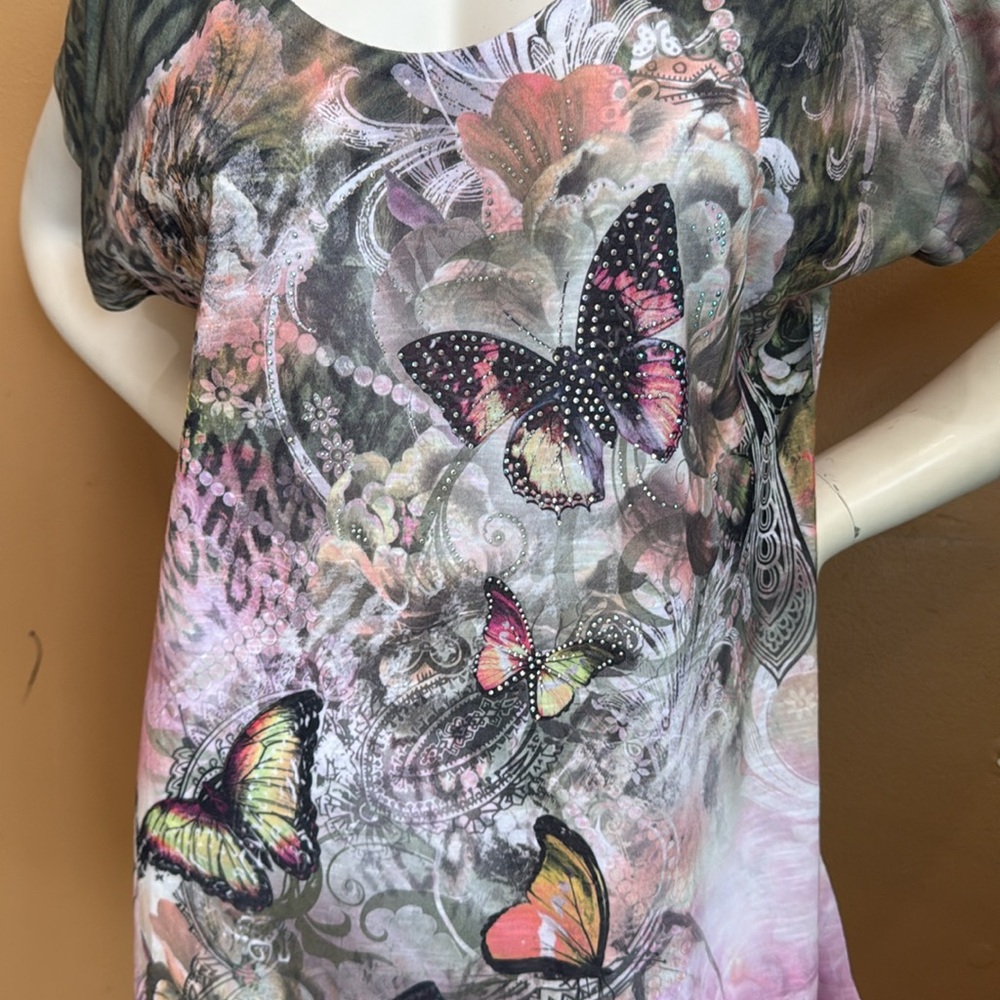 Big Bang Womens Wearable Art Tunic Top XL Butterfly Print Rhinestones Hi Low - Picture 2 of 12